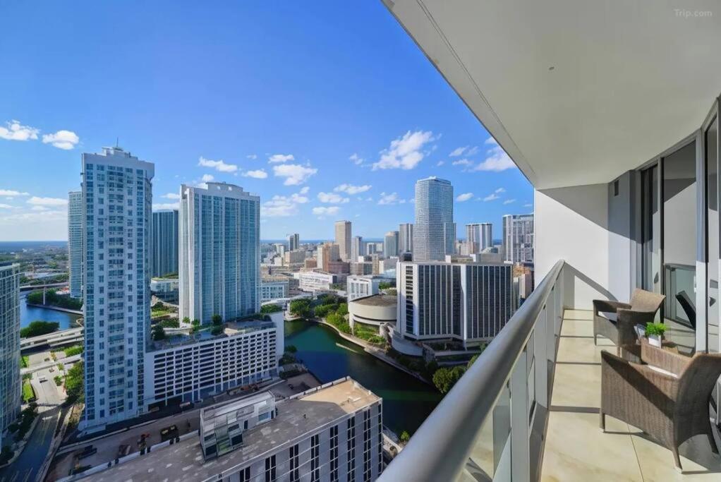 W Hotel Luxury High Rise Майами Экстерьер фото